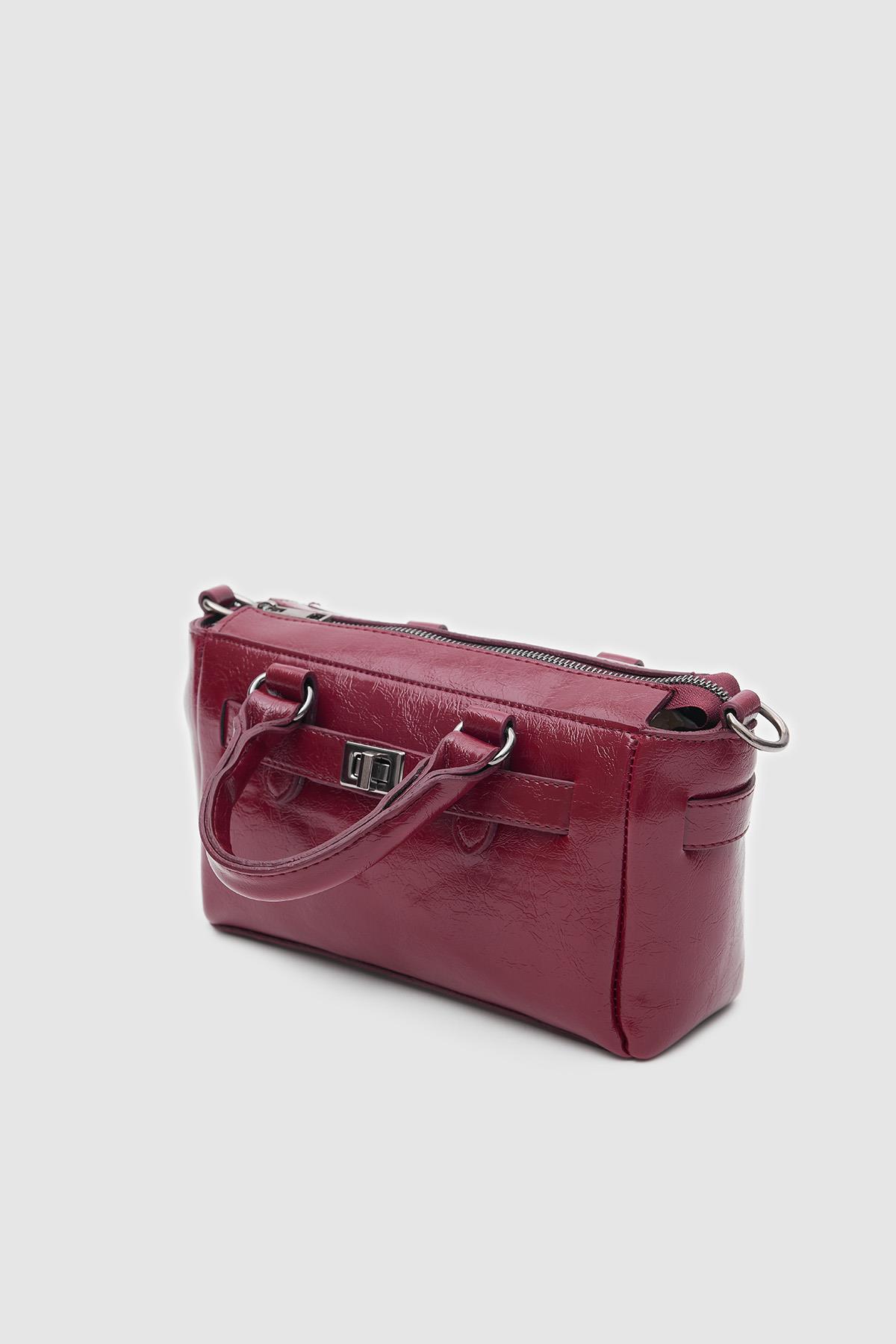 Chic Burgundy Handbag